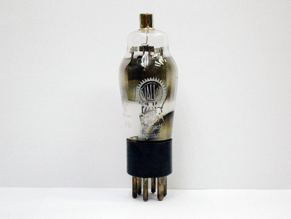 電圧増幅管328A(2本セット）の画像です。