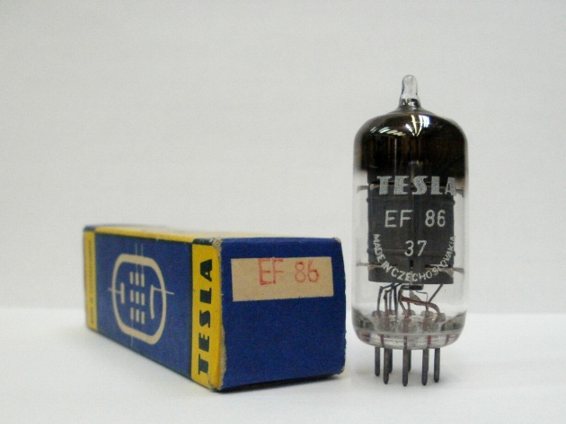 電圧増幅管EF86　TESLAの画像です。