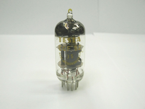 電圧増幅管ECF82　の画像です。